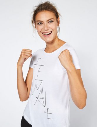 Fair Fashion: Lanius – Sharing is caring: Internationaler Frauentag – Fearless Female T-Shirt