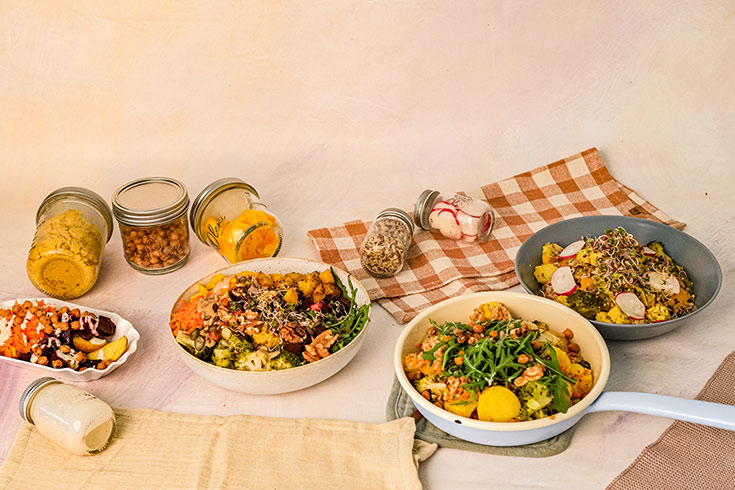 Meal Prep mit Sonnentor – Vorbereitung ist alles! 5 Tipps für weniger Stress: Vorkochen in Form von Meal Prep oder Batch Cooking spart Zeit, Nerven und Geld – höchste Zeit also, damit anzufangen! Sonnentor hat dafür nicht nur Rezepte parat, sondern auch wertvolle Tipps und vor allem jede Menge Gewürze, die zum Vorkochen von Speisen motivieren
