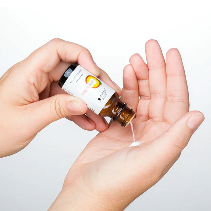 Pigmentflecken adè, mehr Glow, glattere & ebenmäßigere Haut? Naturkosmetik mit Vitamin C von 100% Pure kann deine Haut genau dabei supporten