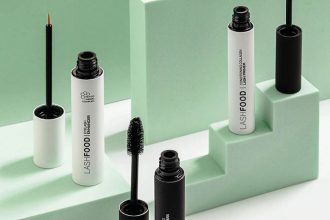 100% Pure – Naturkosmetik Serum für Wimpern & Augenbrauen. Deshalb halten wir uns an Lashfood und Browfood, die es jetzt bei 100% Pure zu kaufen gibt. Naturkosmetik Serum für lange dichte Wimpern und schöne dichte Augenbrauen.