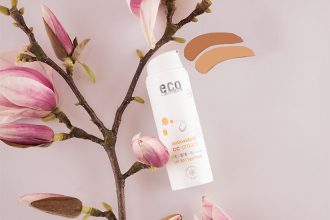 Eco Cosmetics – Naturkosmetik CC Cream mit Sonnenschutz: Anti-Aging-Pflege, Sonnenschutzfaktor, Naturkosmetik Make-up, Lichtschutzfaktor