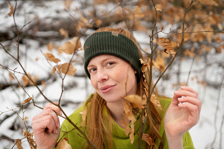  Living Crafts – Wir verlosen 3 Sets mit nachhaltigen Fair Fashion Accessoires für den Winter: Ökologische Mütze, Stirnband aus Bio Wolle, nachhaltige Tasche, Schal aus mulesingfreier Wolle